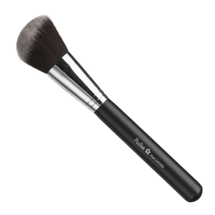 Pincel Kabuki en ángulo Pollié – brocha profesional para contorno y base de maquillaje